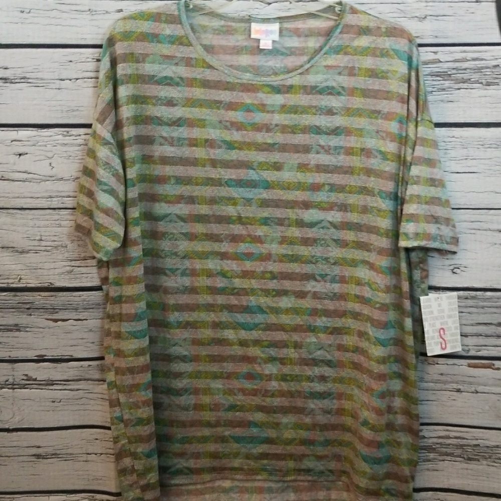NWT LulaRoe Irma scoop neck short sleeve shirt Sm
